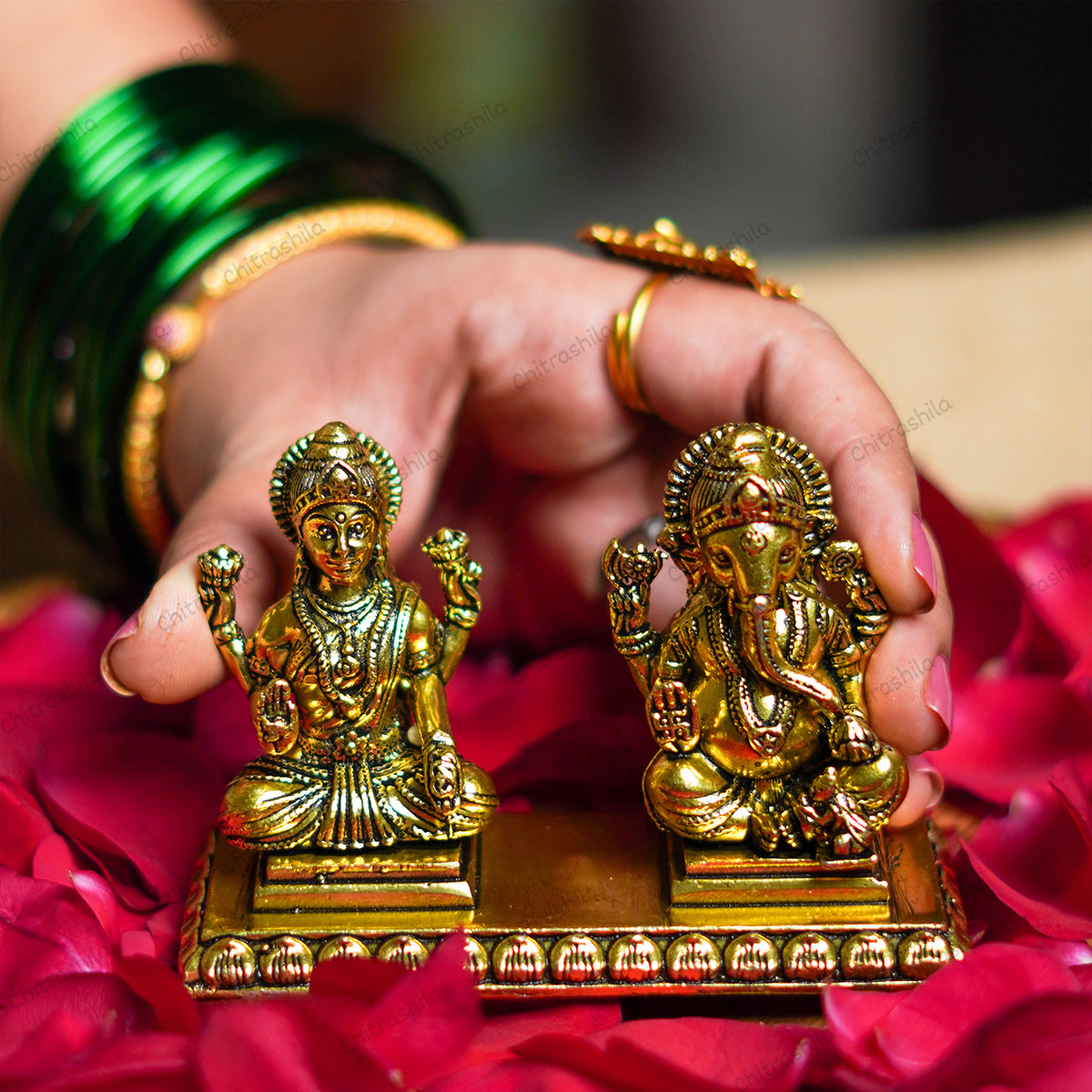 lakshmi ganesh murti for office