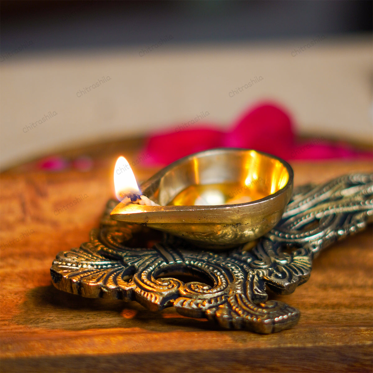 Chitrashila Pure Brass Aarti Diya with Handle - Gold Antique Finish Oil Lamp for Puja, Diwali, Home & Temple Décor